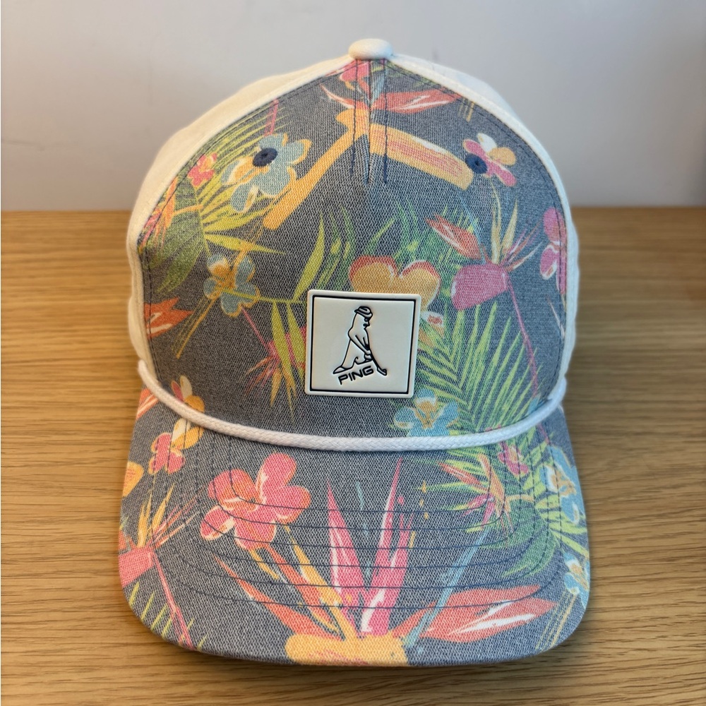 PING Clubs of Paradise‎ Snapback. Special Collection LIKE NEW!!